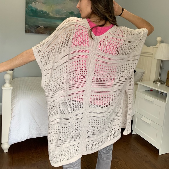 Women’s Knit Sweater - Picture 3 of 6